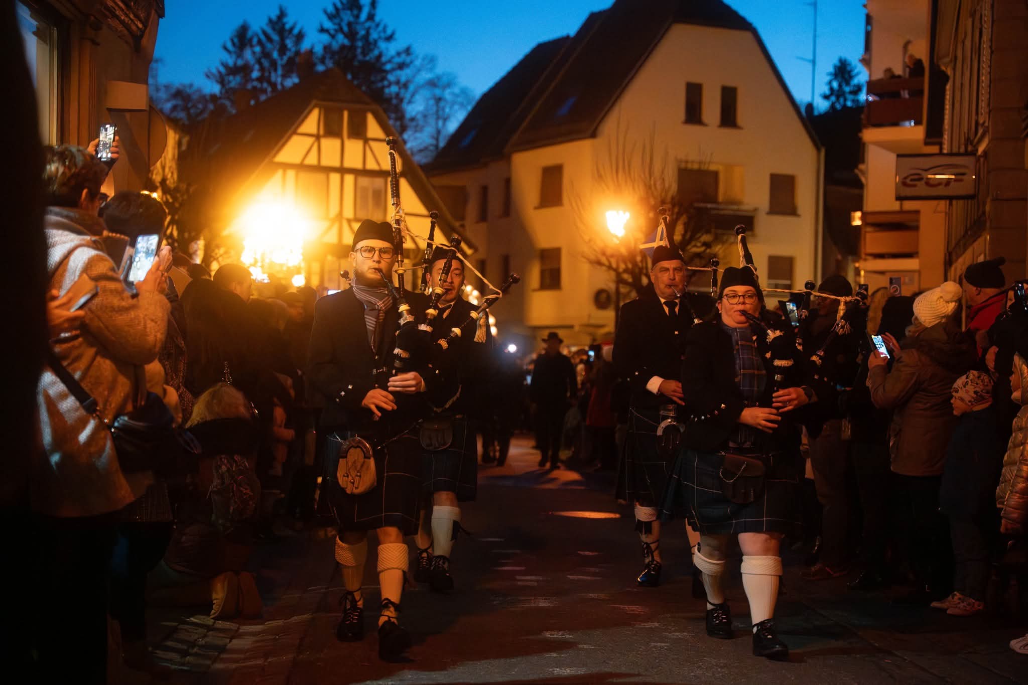 Noël à Wissembourg défilé avec des cornemuses